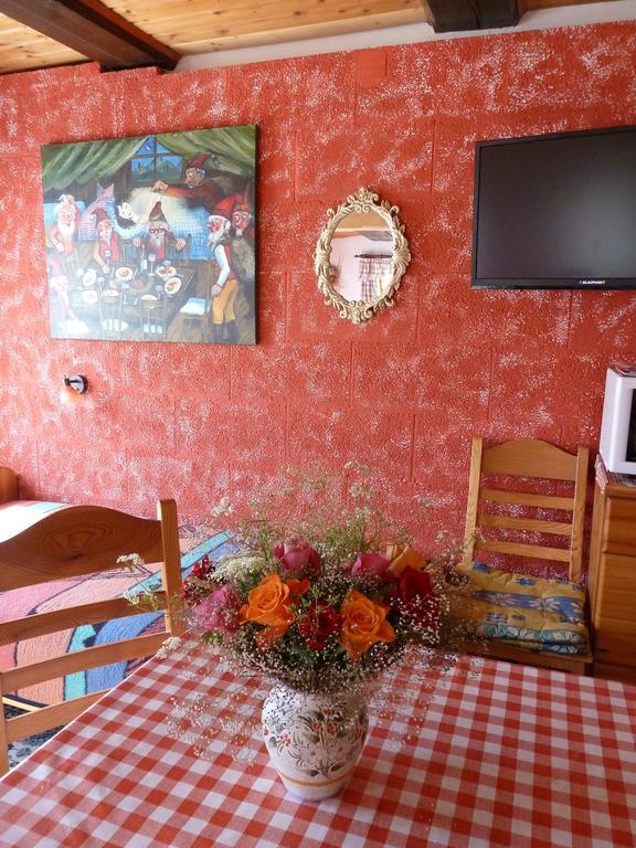 Gaestezimmer Am Maerchenbrunnen Dresda Esterno foto