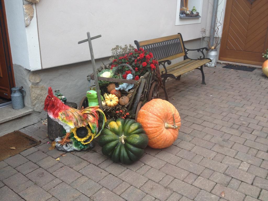 Gaestezimmer Am Maerchenbrunnen Dresda Esterno foto
